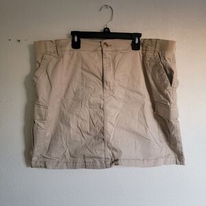 Lee Men's Tan Cargo Shorts